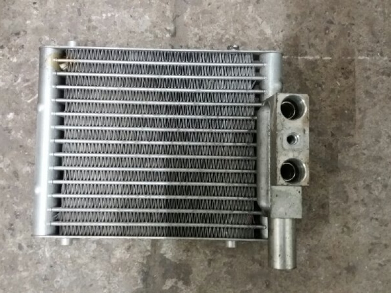 Радиатор маслянный для Audi A6 Allroad C5 quattro 2000-2005г 